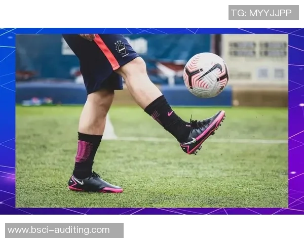 长足球裤的选择与搭配技巧助你在球场上展现最佳风采与舒适体验